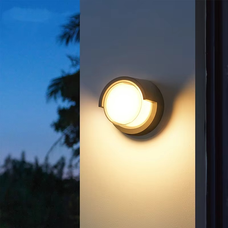 Outdoor Wall Lamp with Motion Sensor for Stylish Lighting